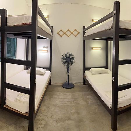 ディックウェラ Bunk 15 Hiriketiyaホステル エクステリア 写真