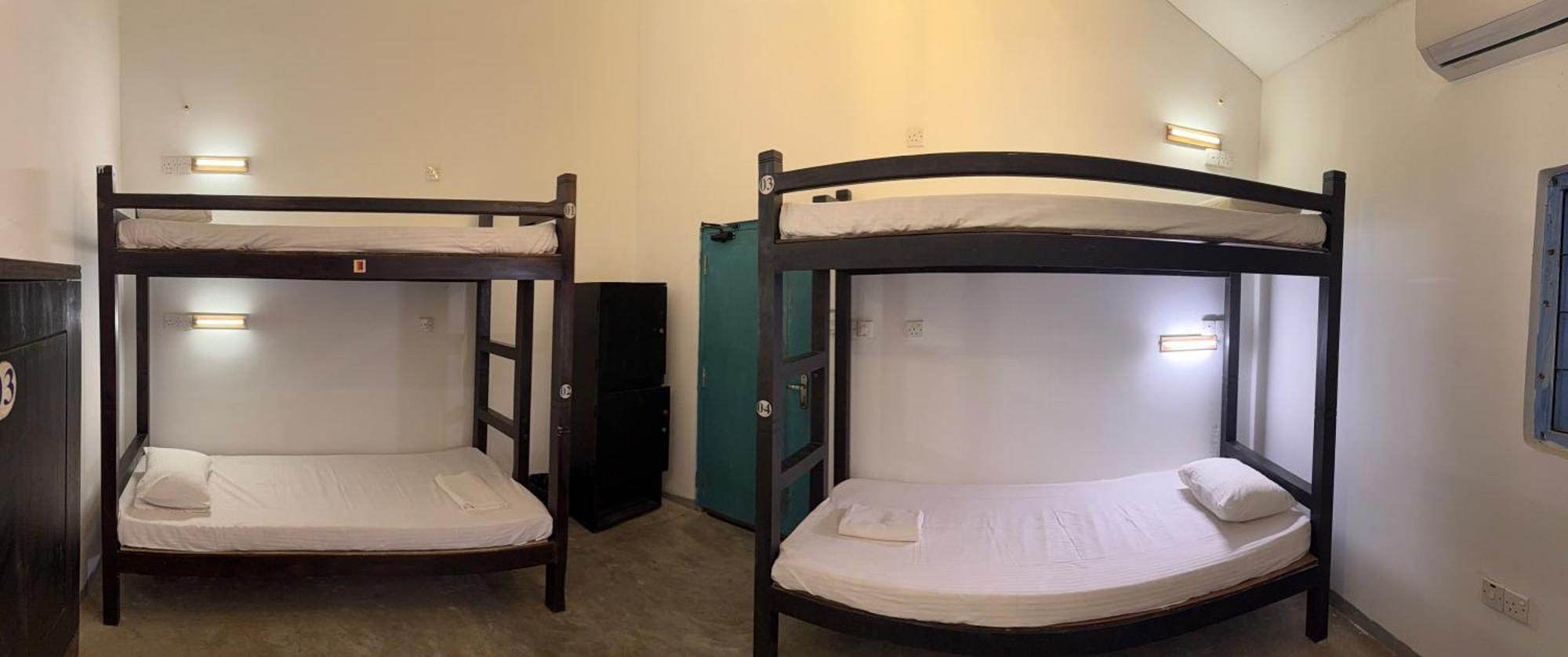 ディックウェラ Bunk 15 Hiriketiyaホステル エクステリア 写真