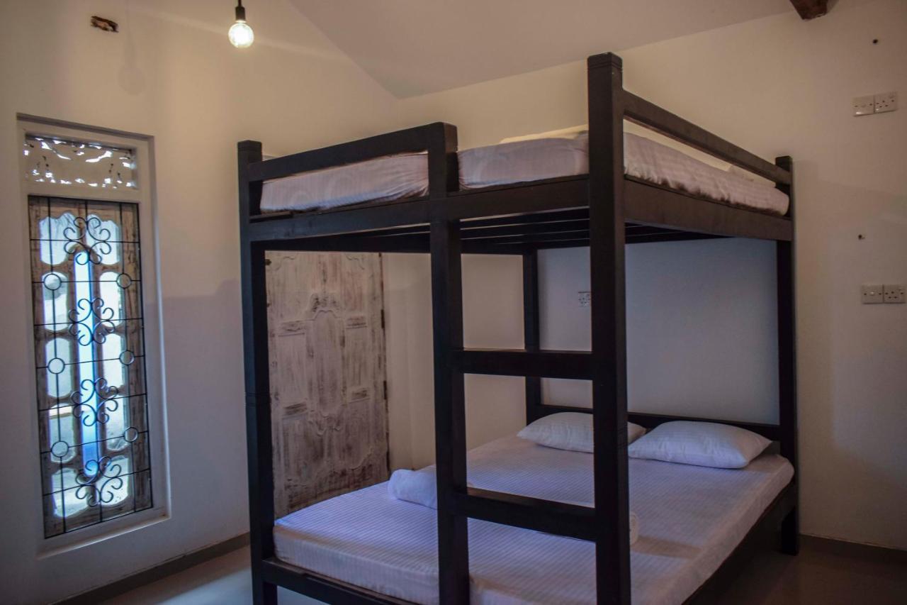 ディックウェラ Bunk 15 Hiriketiyaホステル エクステリア 写真